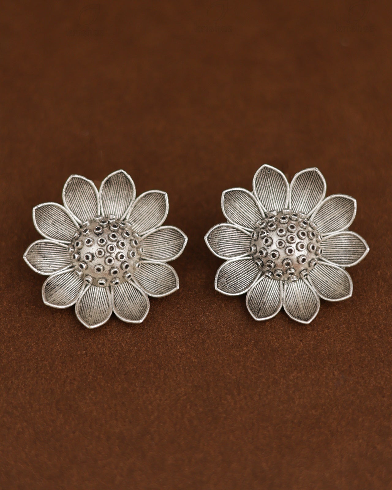 Gul Flower Studs Earrings