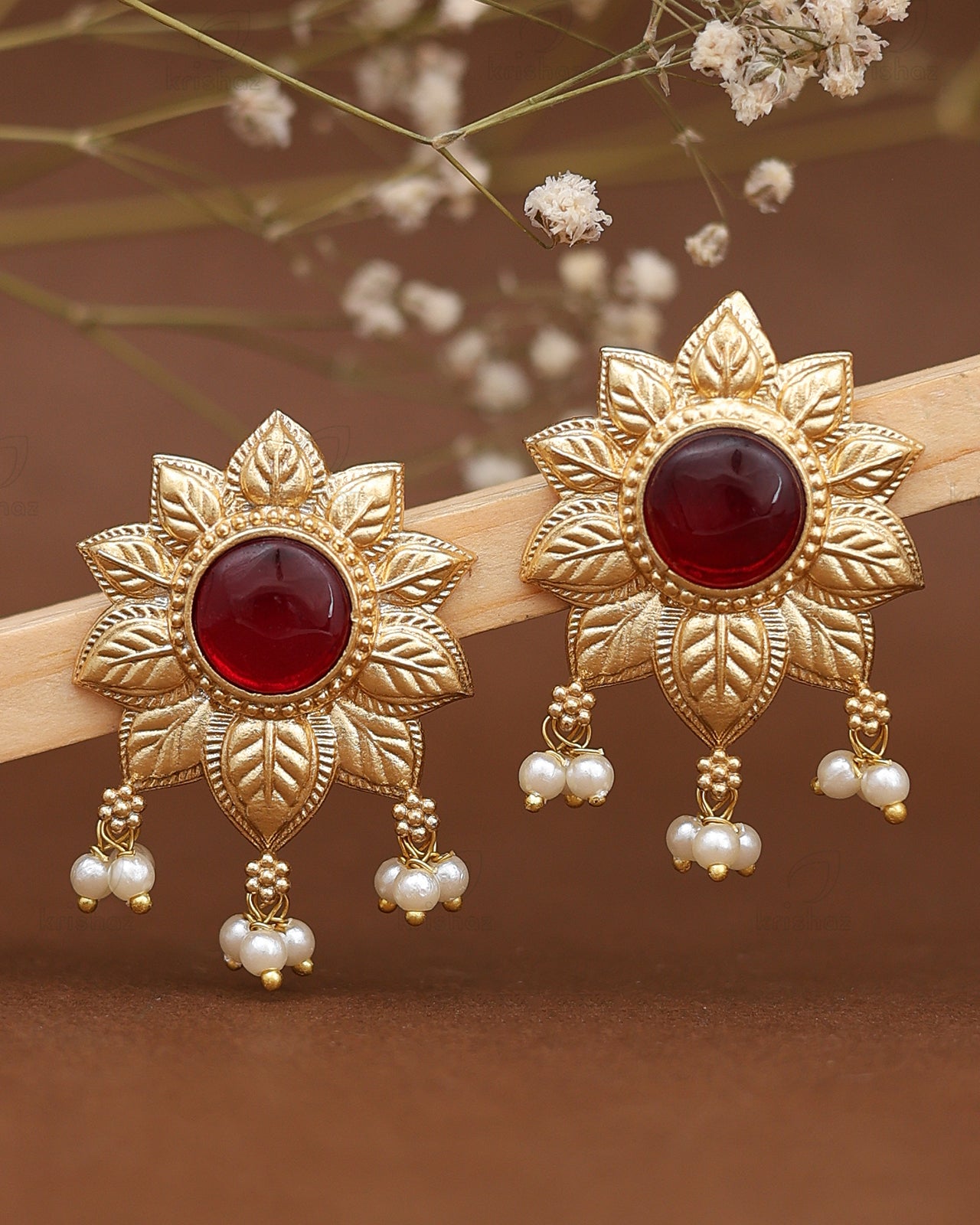 Kanak Premium Gold Studs