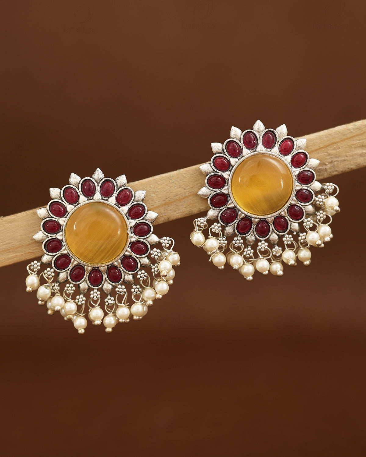 Daksha Stud Earrings