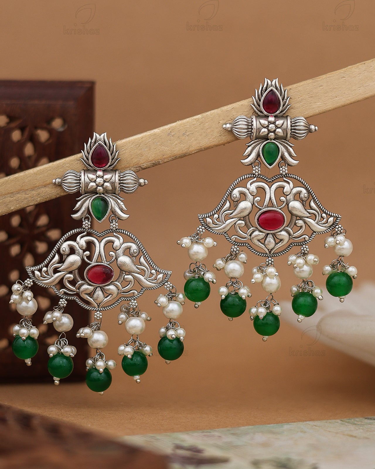 Aashvika Dangler Earring