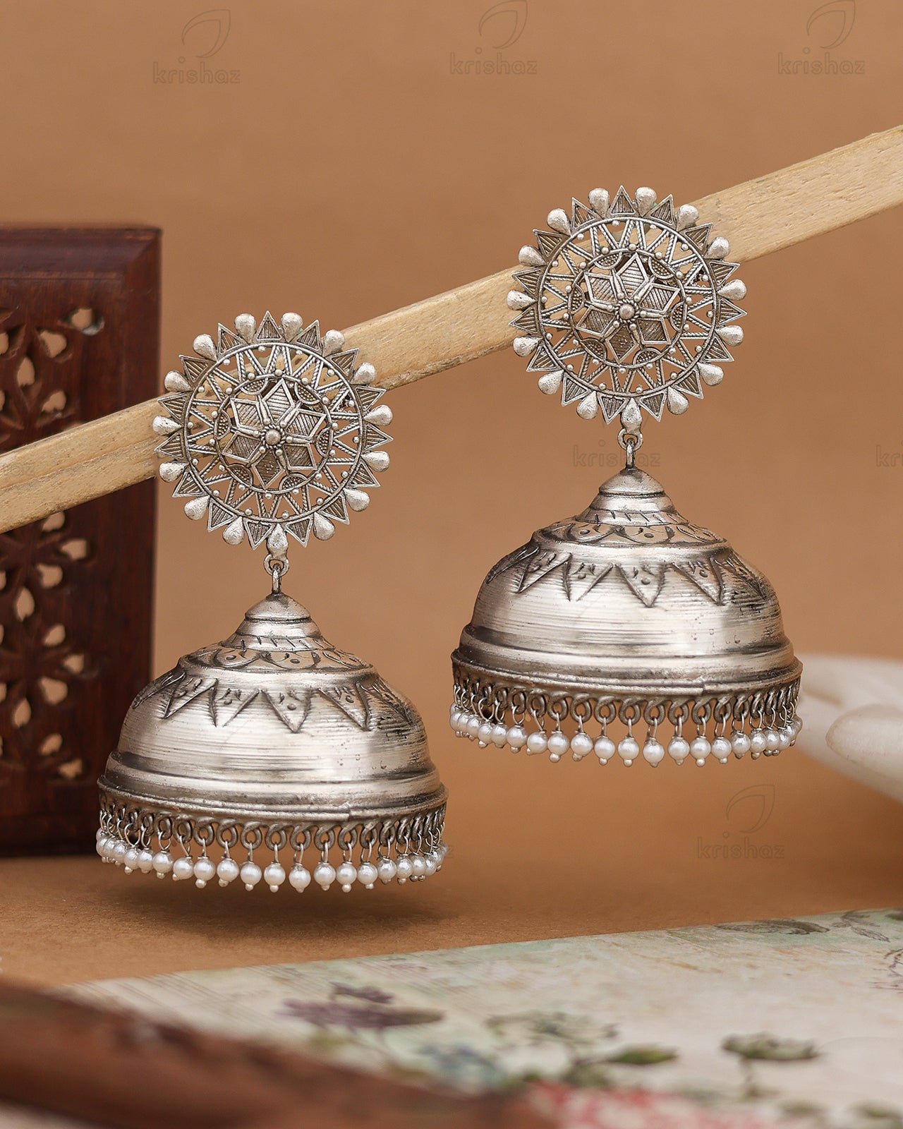 Pranav Jhumki Earrings