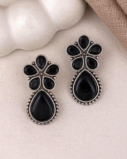 Hiya Stud Earrings