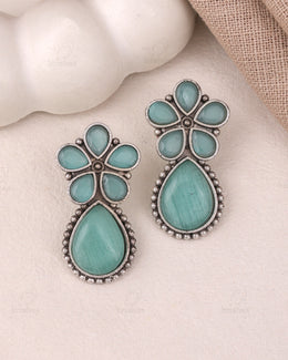 Hiya Stud Earrings