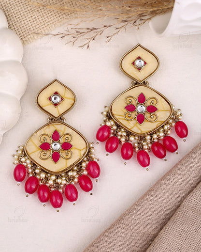 Gahna Kundan Danglers-M