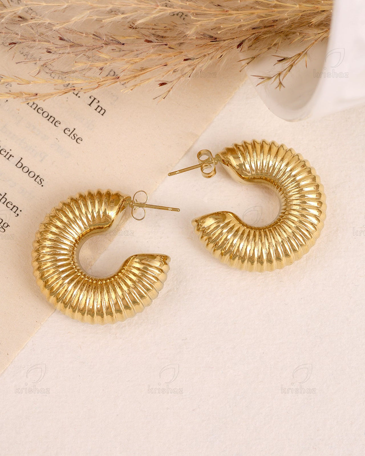 Stormi Fashionable Stud Earrings