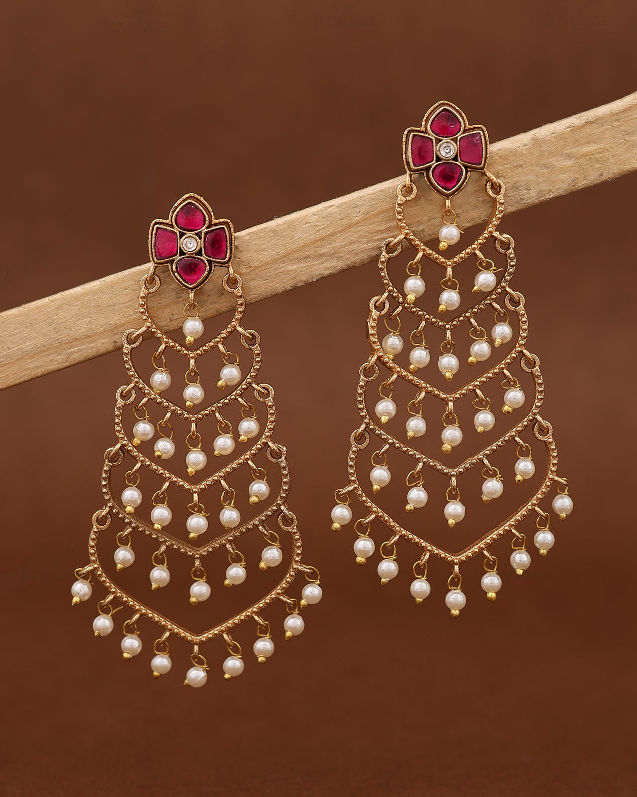 Umika Premium Gold Dangler
