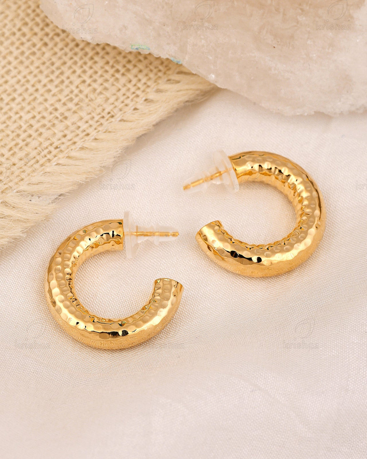 Roy Fashionable Stud Earrings